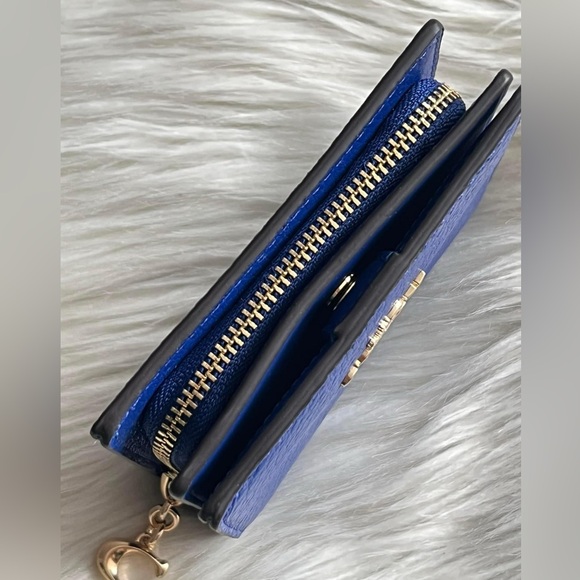 C2862 - Coach Snap Wallet - Picture 6 of 14